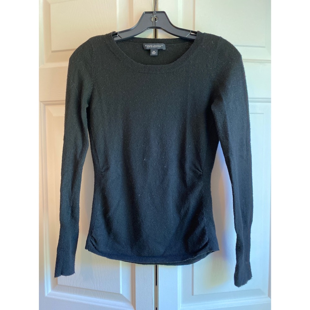 Black, Banana Republic, cashmere blend, ruched sweater. XS